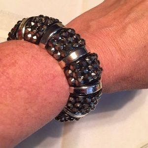 Stretchy Bracelet Sparkles Black Silver Tone